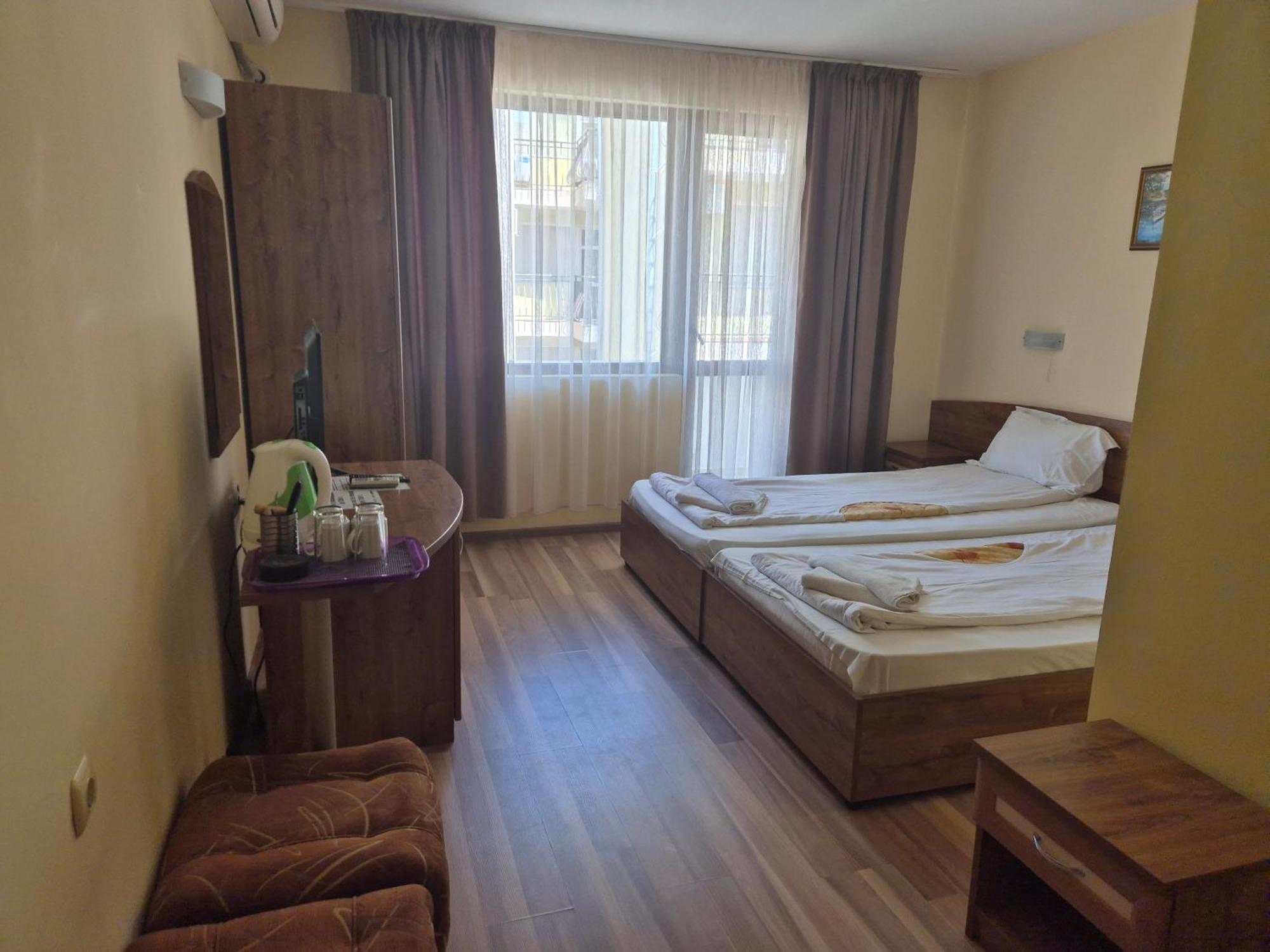 Vladimirov Guest House Primorsko Quarto foto